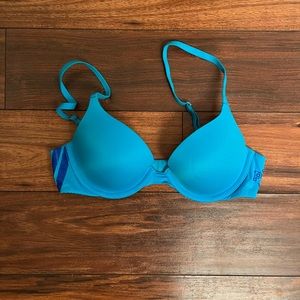 VS PINK Lightly lined bra- 32B